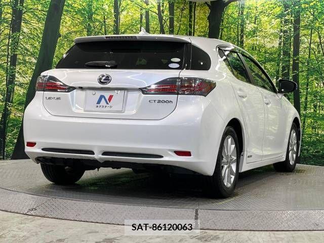 Lexus CT 2011-06 256913-17