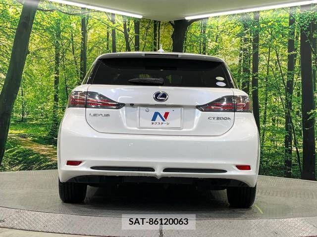 Lexus CT 2011-06 256913-15