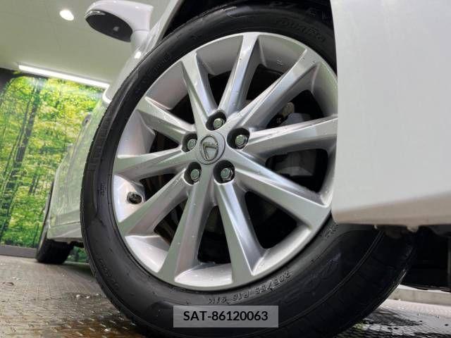 Lexus CT 2011-06 256913-13
