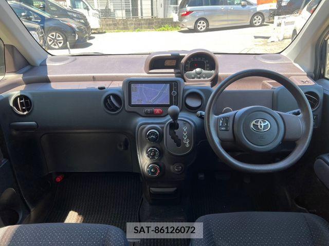 Toyota SPADE 2013-10 287965-8