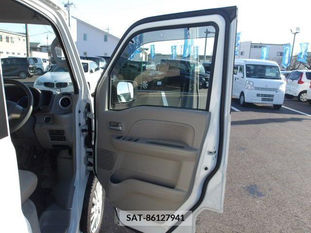 Suzuki EVERY WAGON 2017-01 236983-11