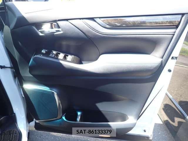 Toyota VELLFIRE 2015-12 369829-11
