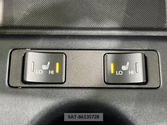 Toyota PRIUS 2019-11 322436-7