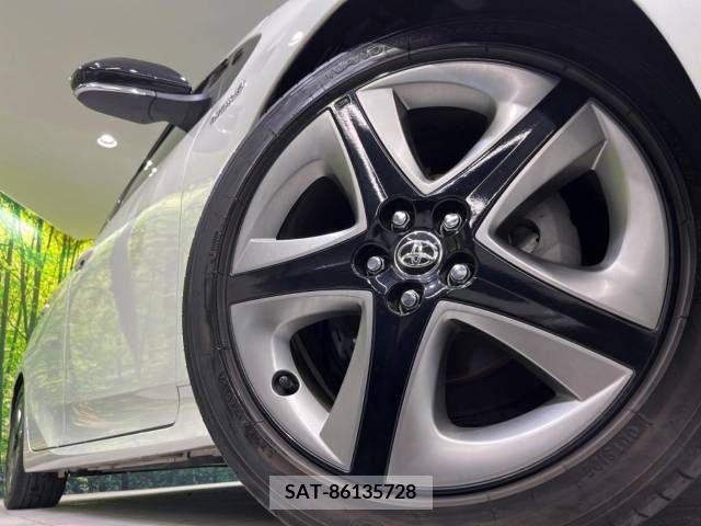 Toyota PRIUS 2019-11 322436-12