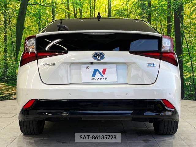 Toyota PRIUS 2019-11 322436-15