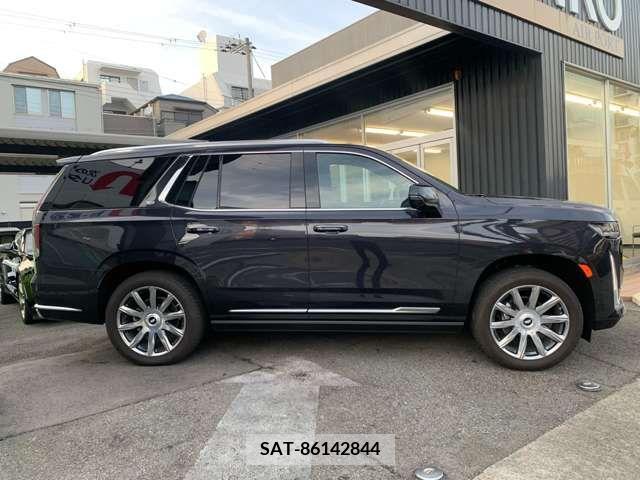 Cadillac ESCALADE 2022-06 378701-8