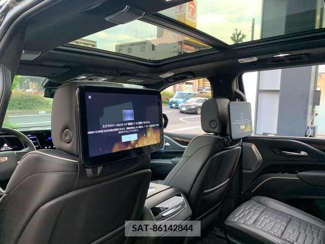 Cadillac ESCALADE 2022-06 378701-16