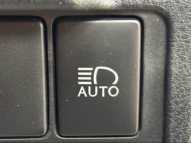Lexus IS 2017-01 18209-10