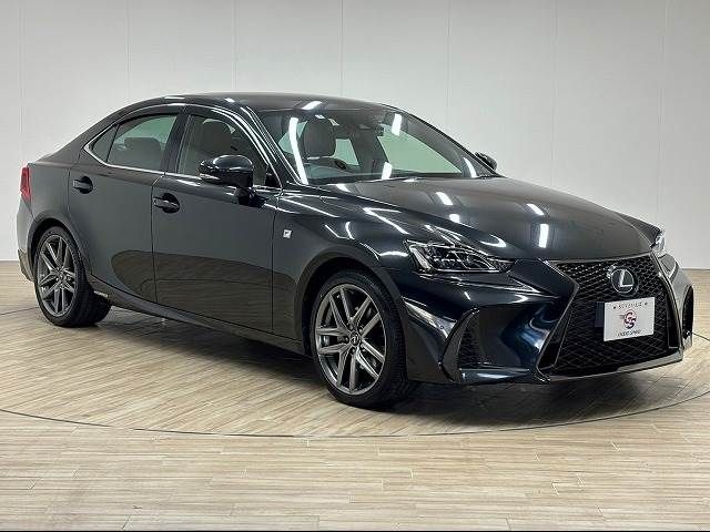 Lexus IS 2017-01 18209-13
