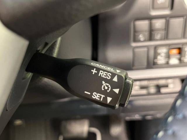 Toyota VOXY 2020-07 195437-4