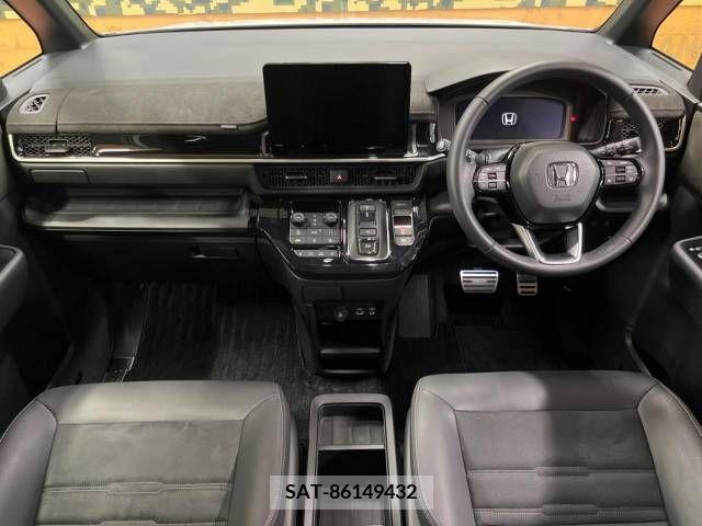 Honda STEP WGN 2022-11 324736-1