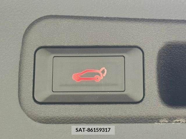 Lexus NX 2016-02 300543-9