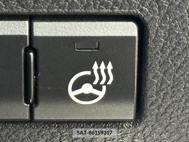 Lexus NX 2016-02 300543-8