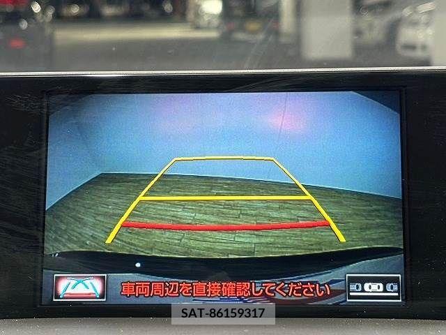 Lexus NX 2016-02 300543-3