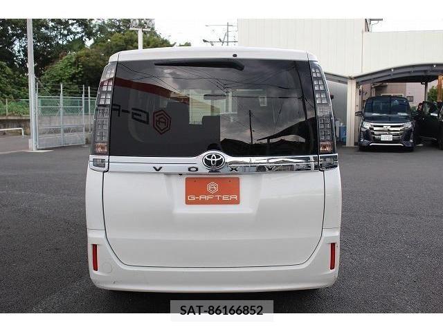 Toyota VOXY 2014-09 370500-7