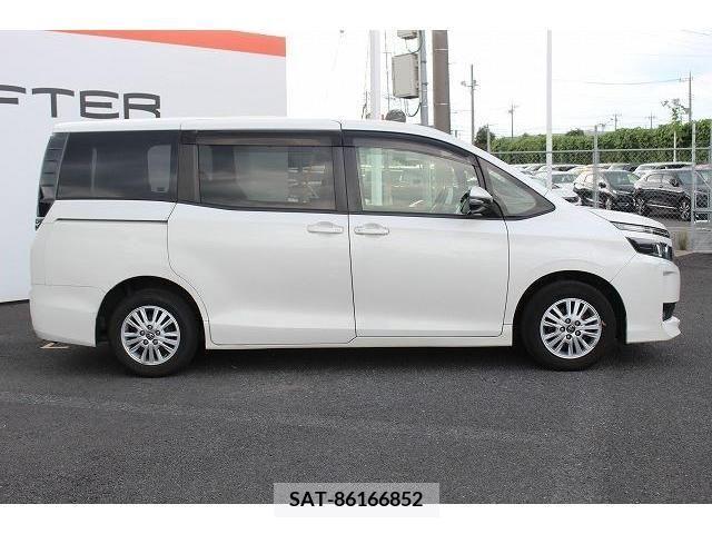 Toyota VOXY 2014-09 370500-6