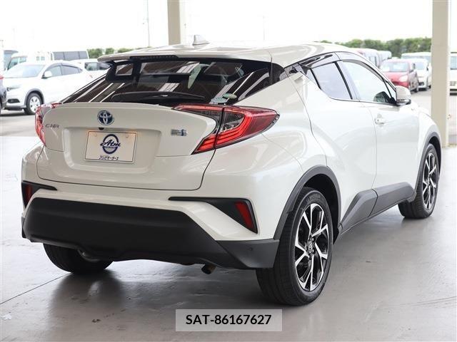 Toyota C-HR 2018-10 294908-6