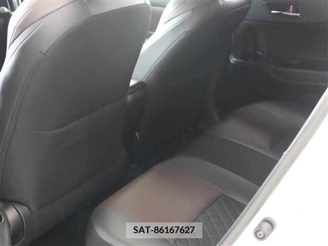 Toyota C-HR 2018-10 294908-15