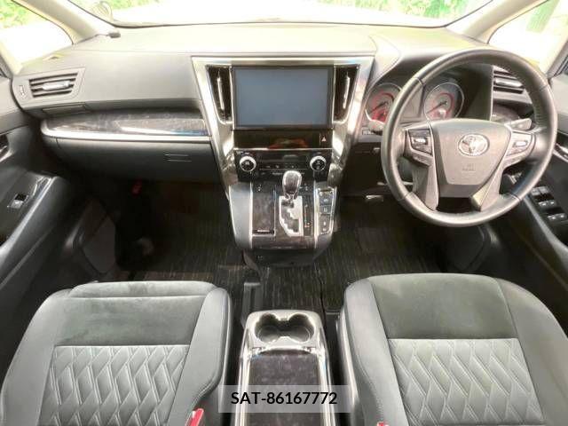 Toyota VELLFIRE 2018-02 217324-1