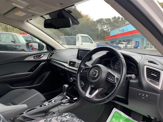 Mazda AXELA SPORT 2018-02 1360-18