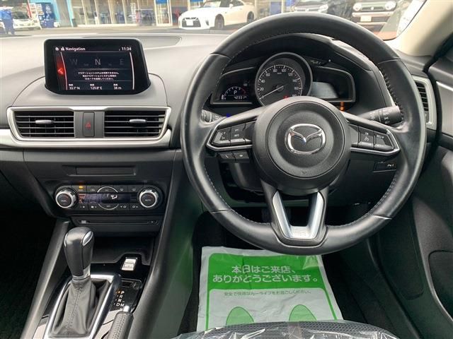 Mazda AXELA SPORT 2018-02 1360-22