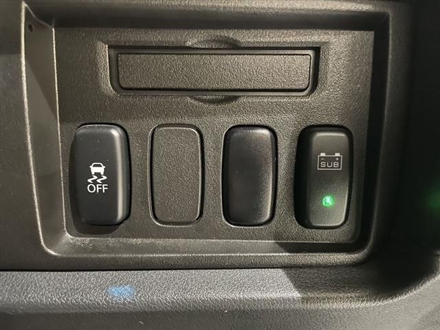 Mitsubishi DELICA D5 2016-03 23190-28