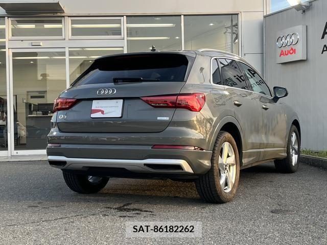 Audi Q3 2021-06 261318-1