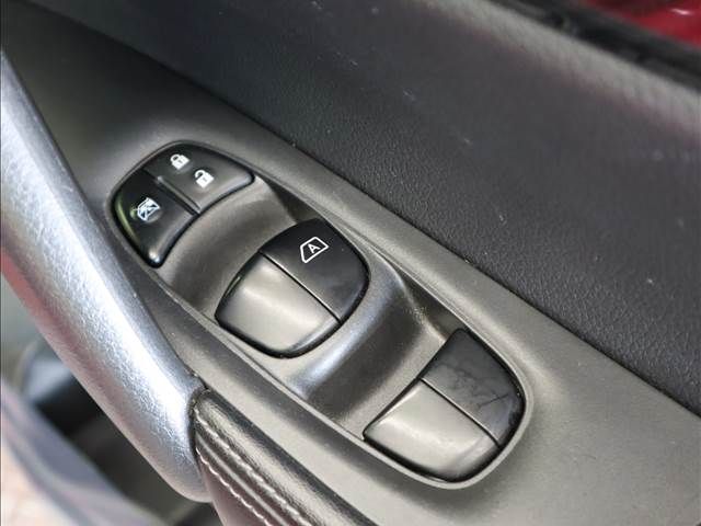 Nissan X-TRAIL 2018-05 1635-17