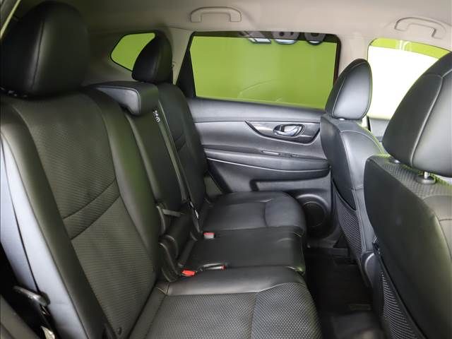 Nissan X-TRAIL 2018-05 1635-23