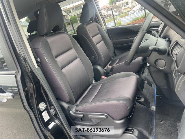 Nissan SERENA 2018-03 330704-14