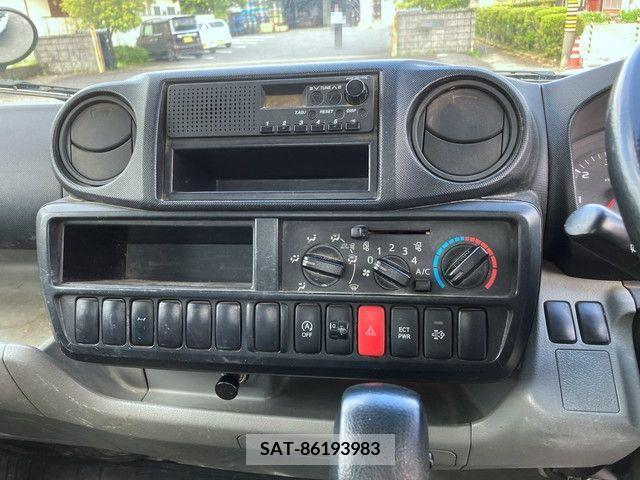 Hino DUTRO 2013-12 267706-19