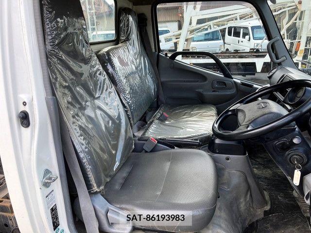 Hino DUTRO 2013-12 267706-17