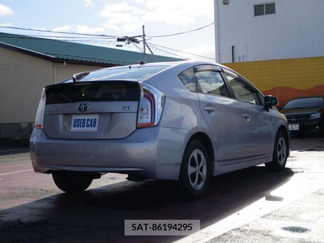 Toyota PRIUS 2011-12 201531-2