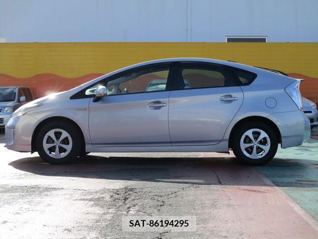 Toyota PRIUS 2011-12 201531-3
