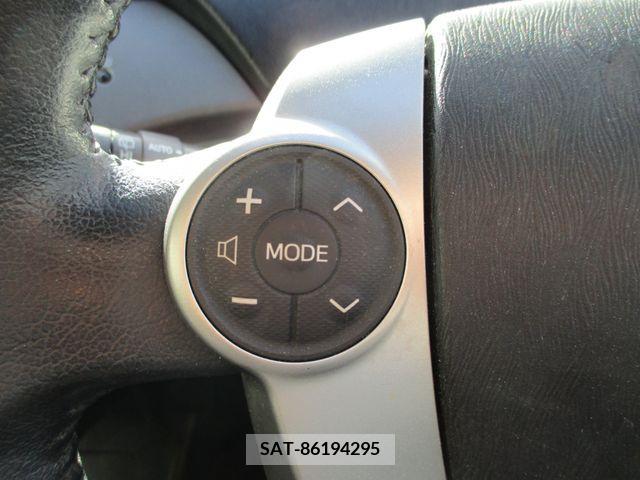 Toyota PRIUS 2011-12 201531-16