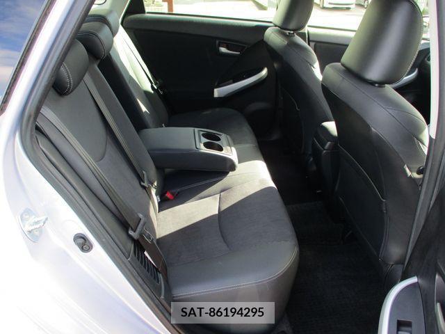 Toyota PRIUS 2011-12 201531-6