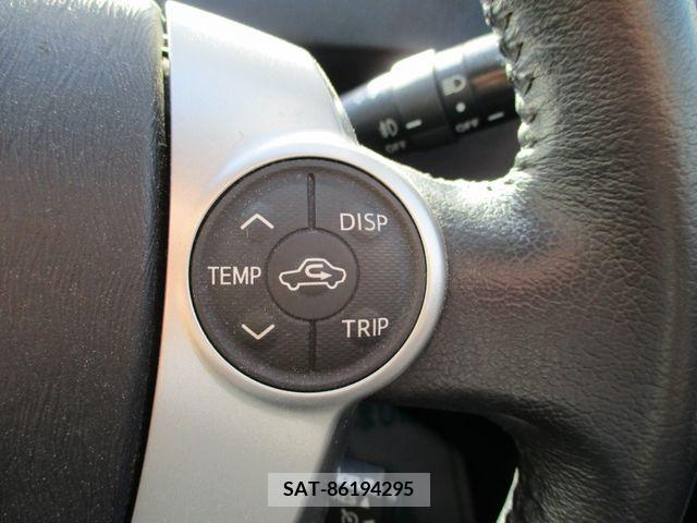 Toyota PRIUS 2011-12 201531-17