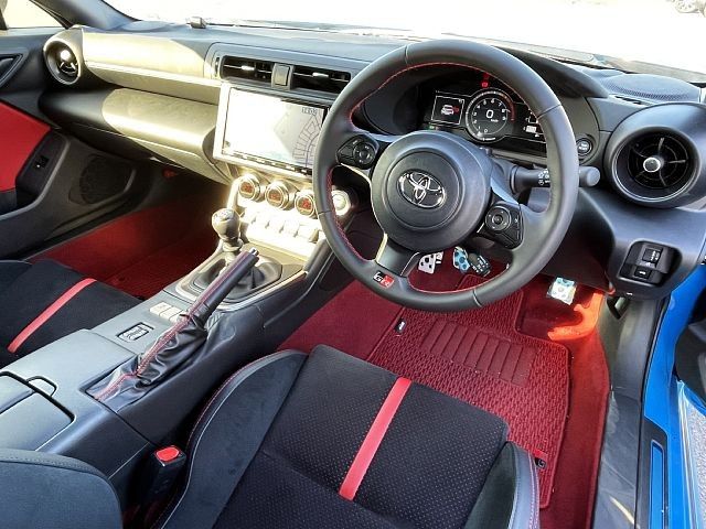 Toyota 86 2022-01 194827-1