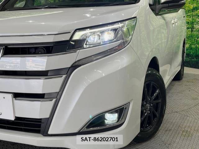 Toyota NOAH 2018-05 321711-13
