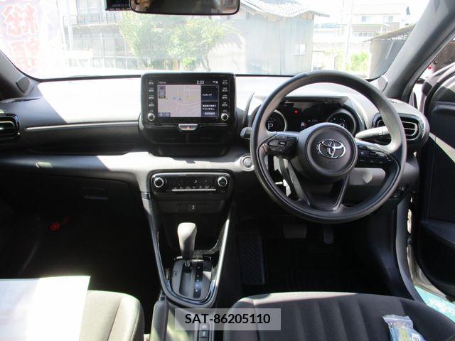 Toyota YARIS 2020-08 371401-1
