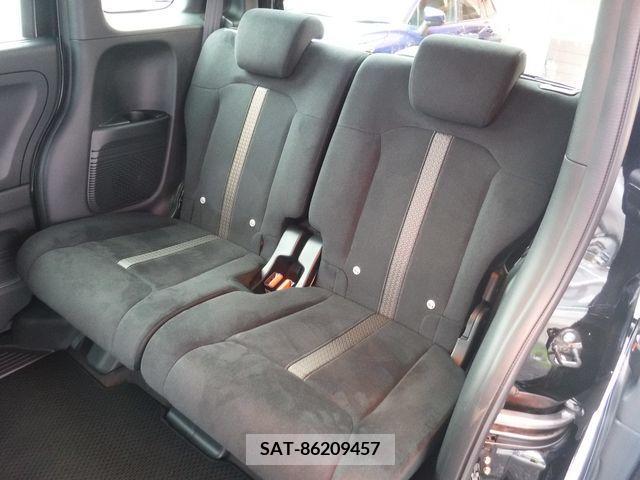Honda N BOX CUSTOM 2019-04 213557-7