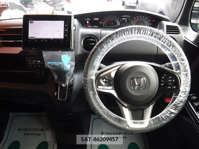 Honda N BOX CUSTOM 2019-04 213557-9