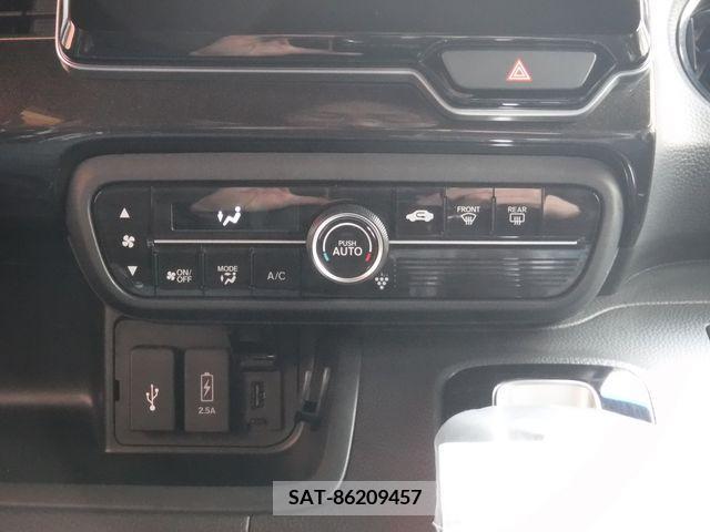Honda N BOX CUSTOM 2019-04 213557-14