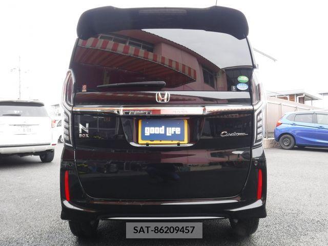 Honda N BOX CUSTOM 2019-04 213557-4