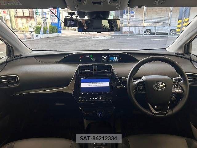 Toyota PRIUS 2019-12 335180-1