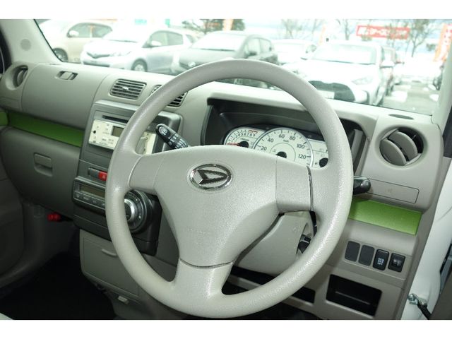 Daihatsu MOVE CONTE 2014-05 1414-7