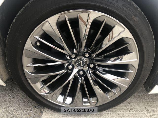 Lexus LS 2018-03 354269-15