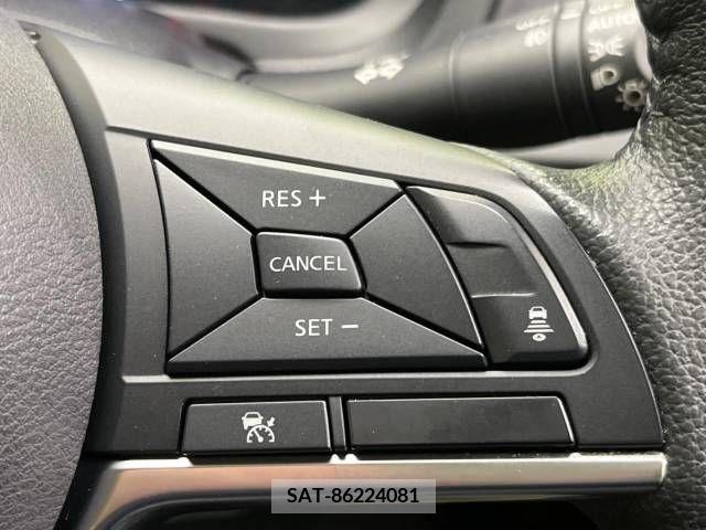 Nissan NOTE 2018-08 392949-4