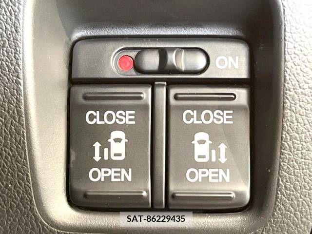 Honda N BOX CUSTOM 2014-01 364963-4