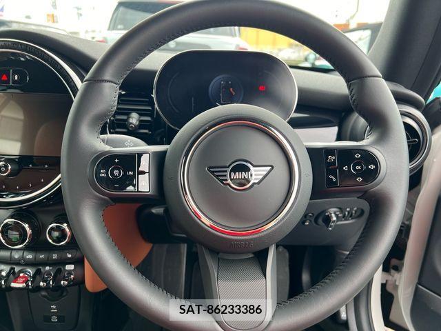 Bmw MINI 2023-11 339727-10